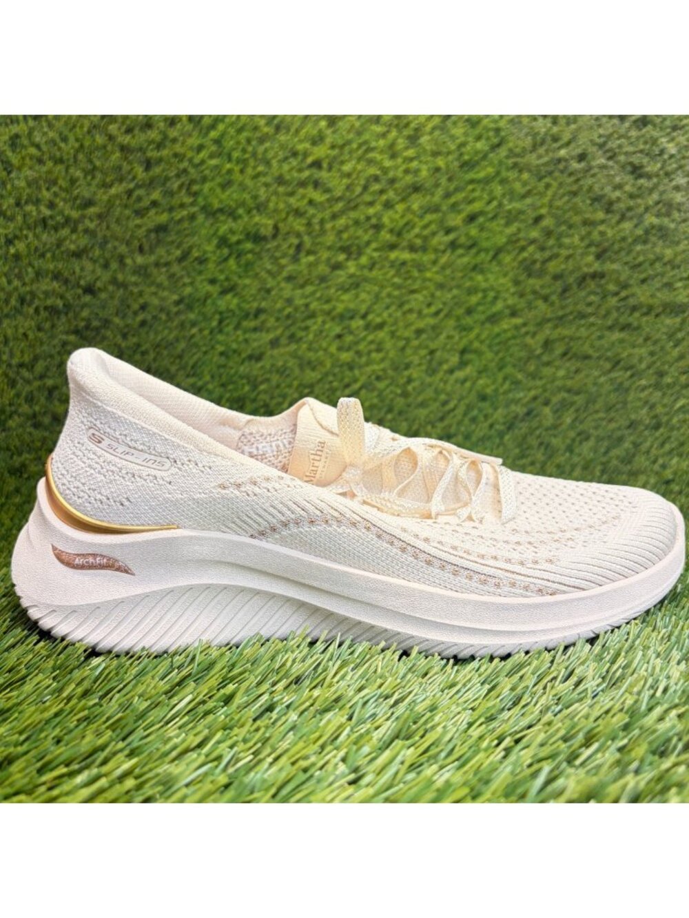 Skechers Arch Fit Ultra Flex 3.0 Womens Size 7 Beige Gold Running Shoes Sneakers